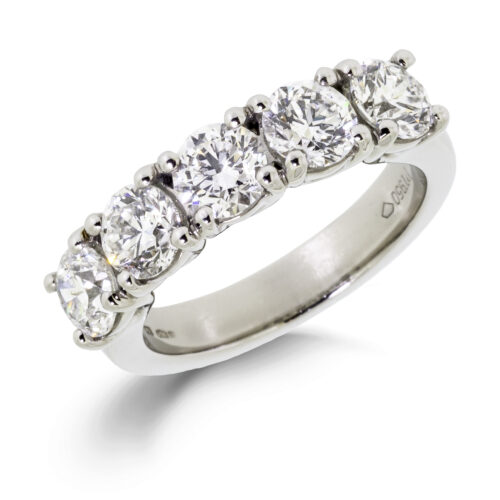 Platinum, Brilliant-cut diamond ring