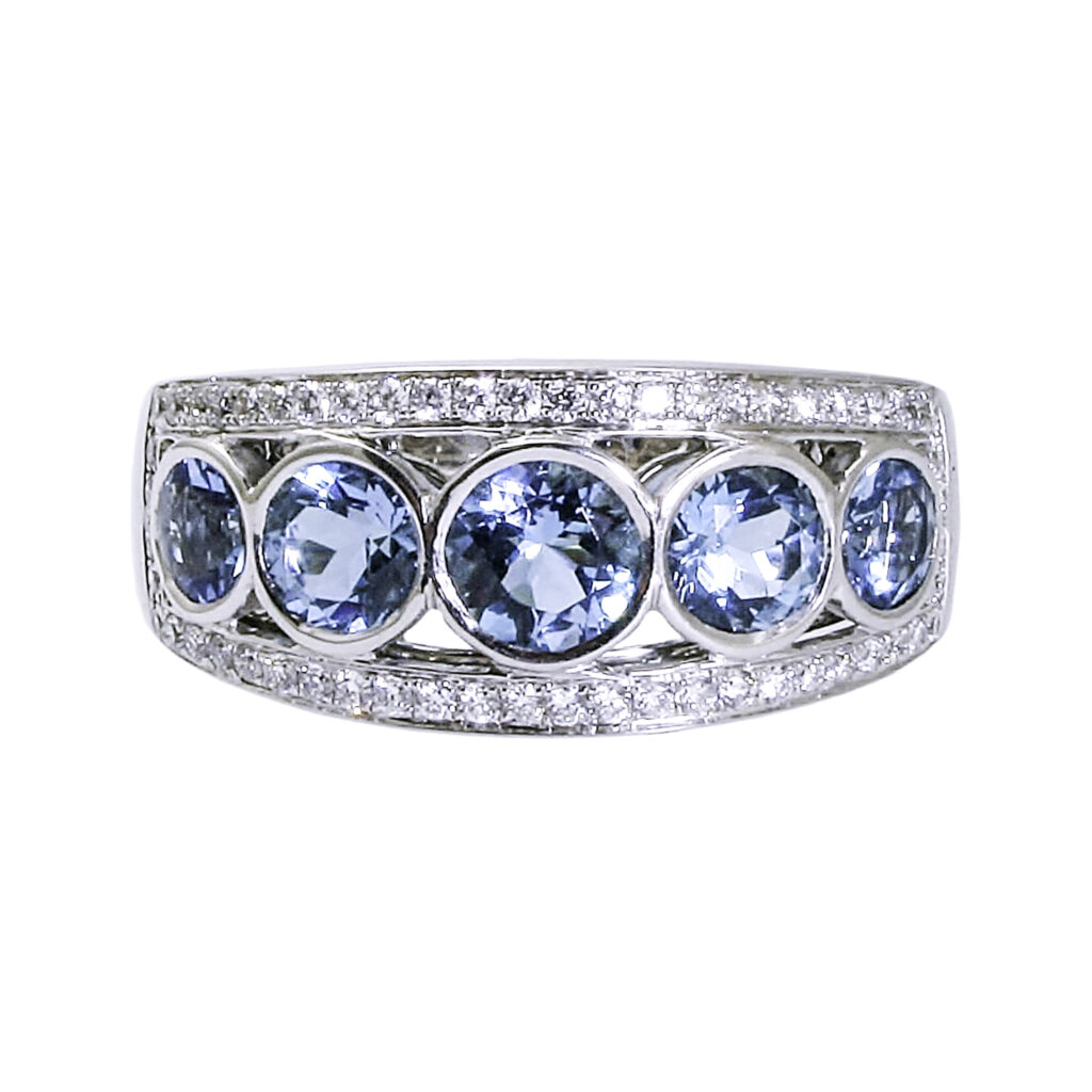 Aquamarine and diamond graduated ring 18ct white gold, Aquamarine and diamond graduated ring