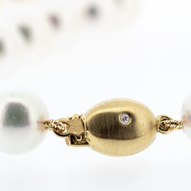 Diamond set Pearl clasp | Sophisticated pearl bracelet from Owen and Jones Hungerford