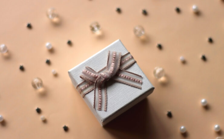 Luxurious women's Christmas jewelry gifts from Owen & Jones Hungerford