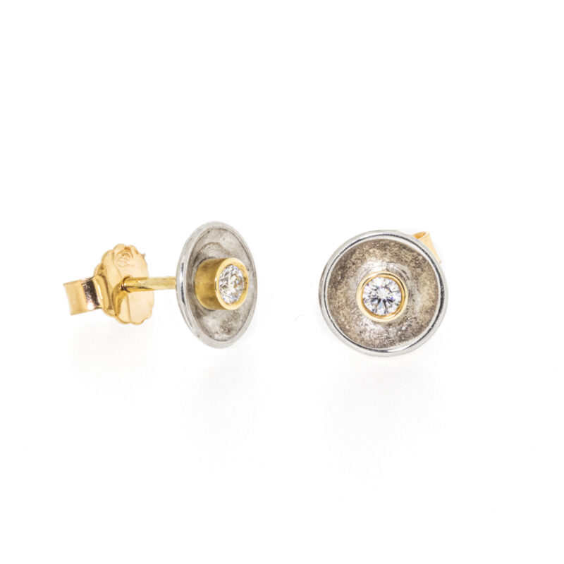 concave, disc, diamond, rub-over, 18ct gold, owen and jones, hungerford 23400006