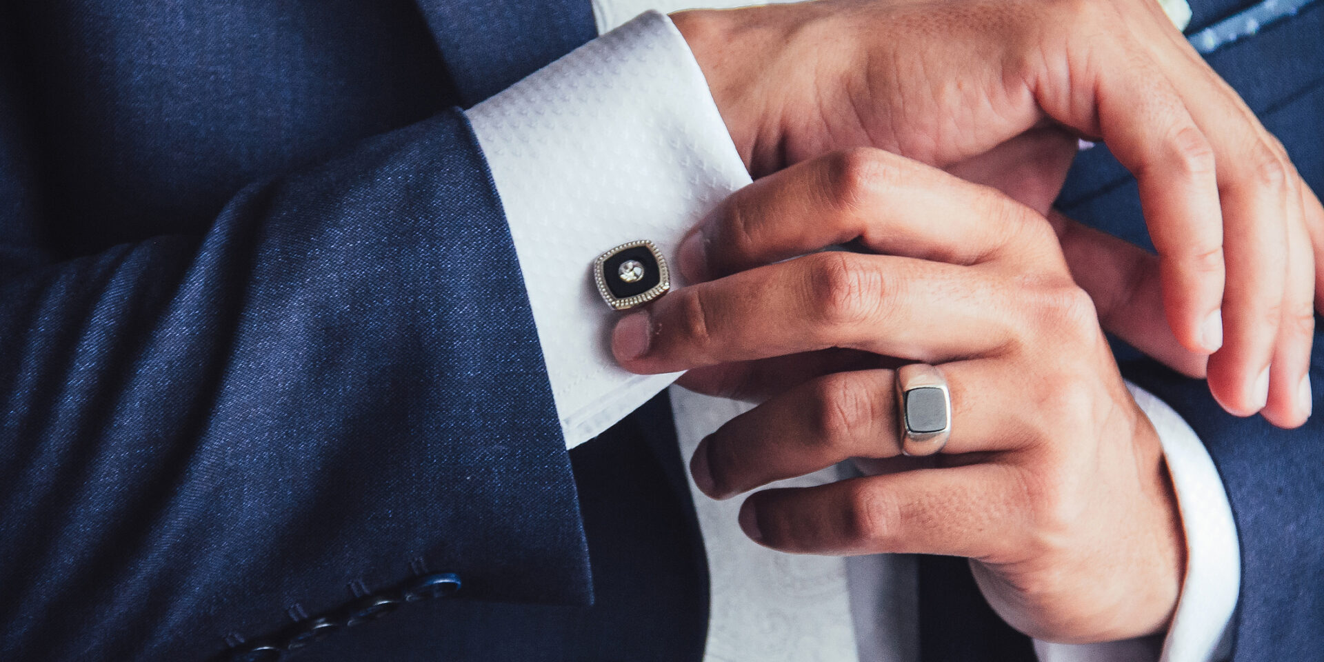 Elegant selection of luxury men’s jewellery gifts from Owen & Jones in Hungerford, including cufflinks and bracelets