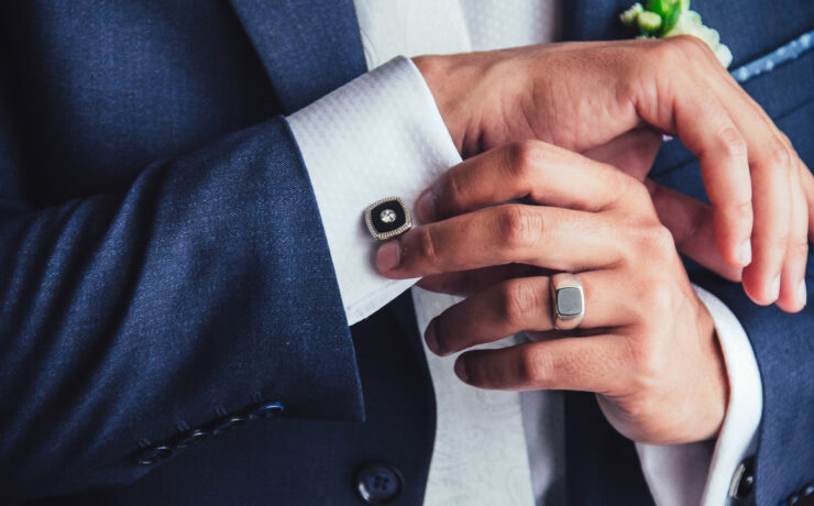 Elegant selection of luxury men’s jewellery gifts from Owen & Jones in Hungerford, including cufflinks and bracelets